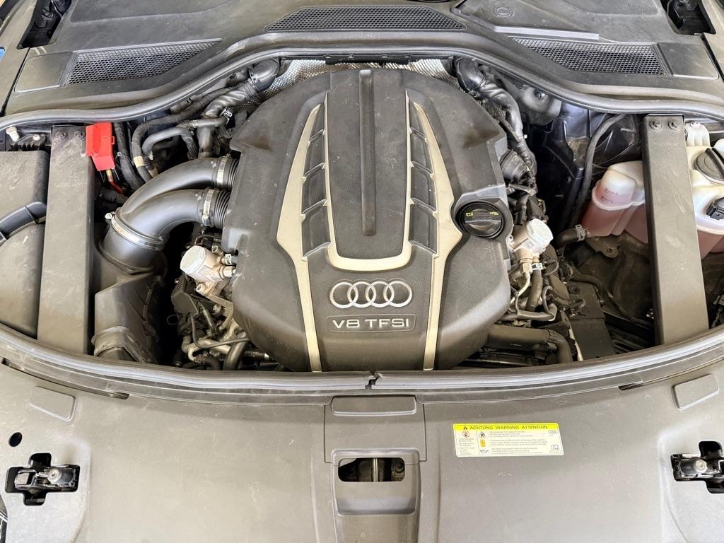 Audi A8  2016