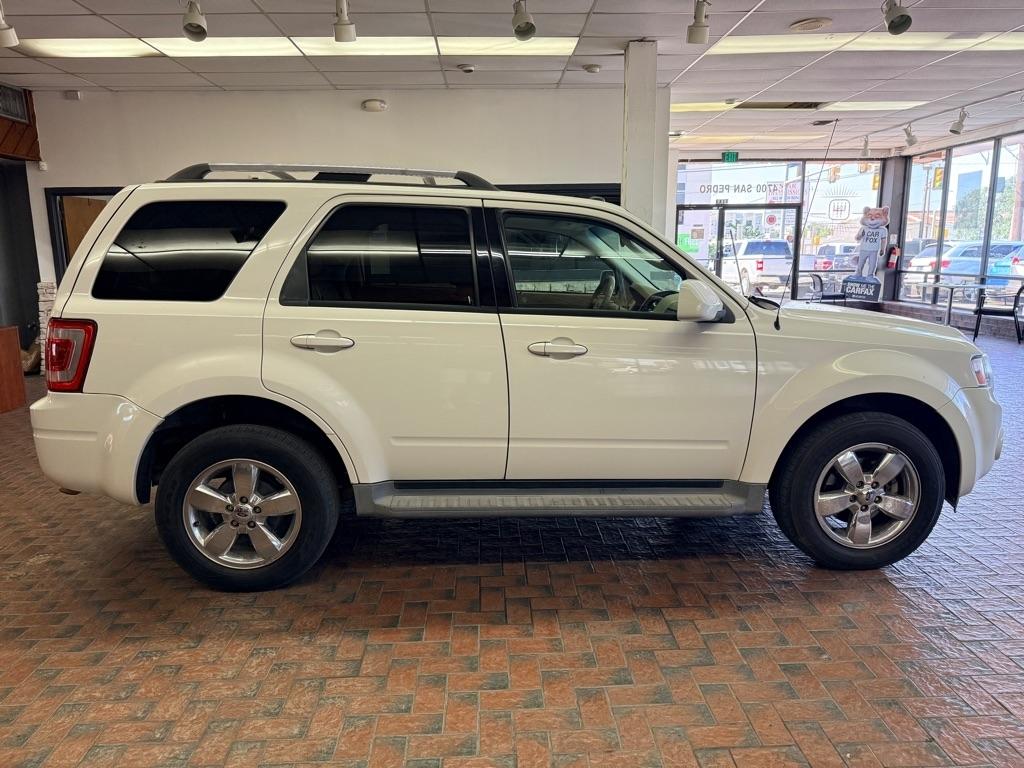 Ford Escape  2010