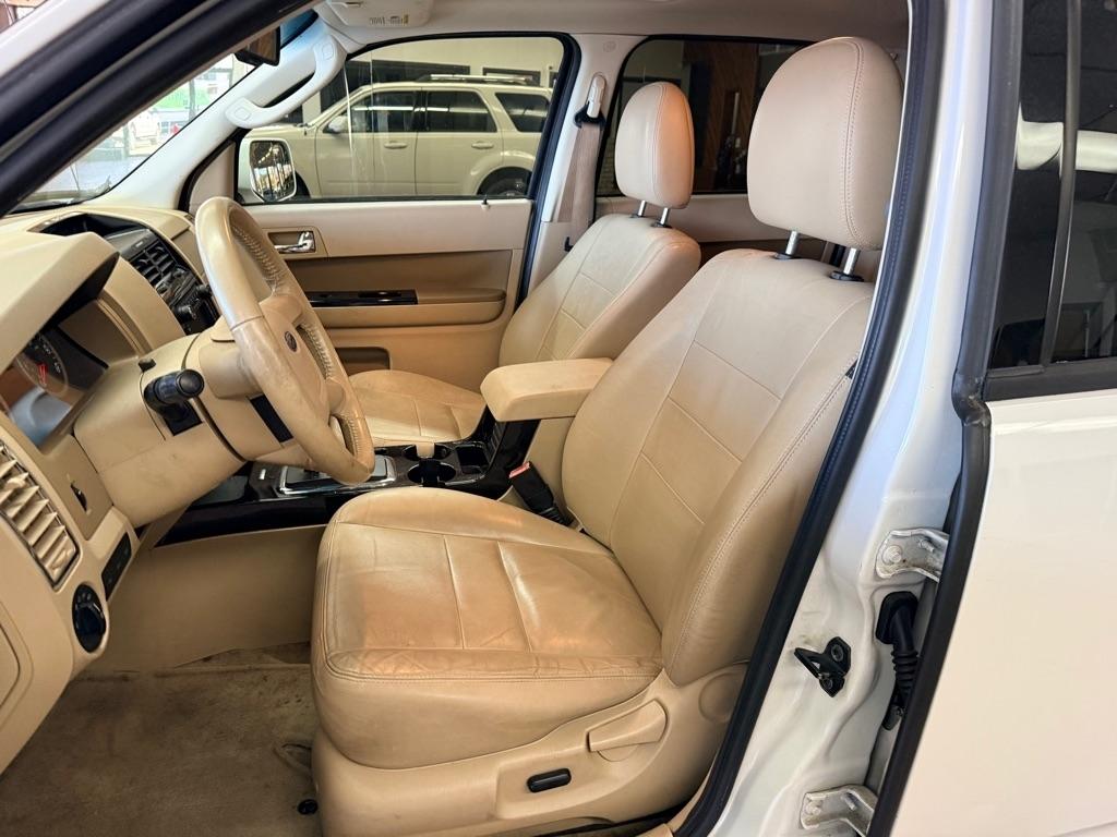 Ford Escape  2010