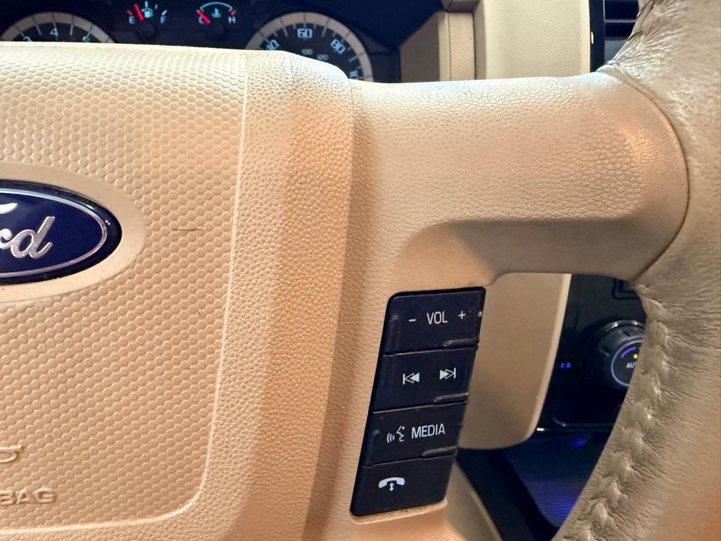 Ford Escape  2010