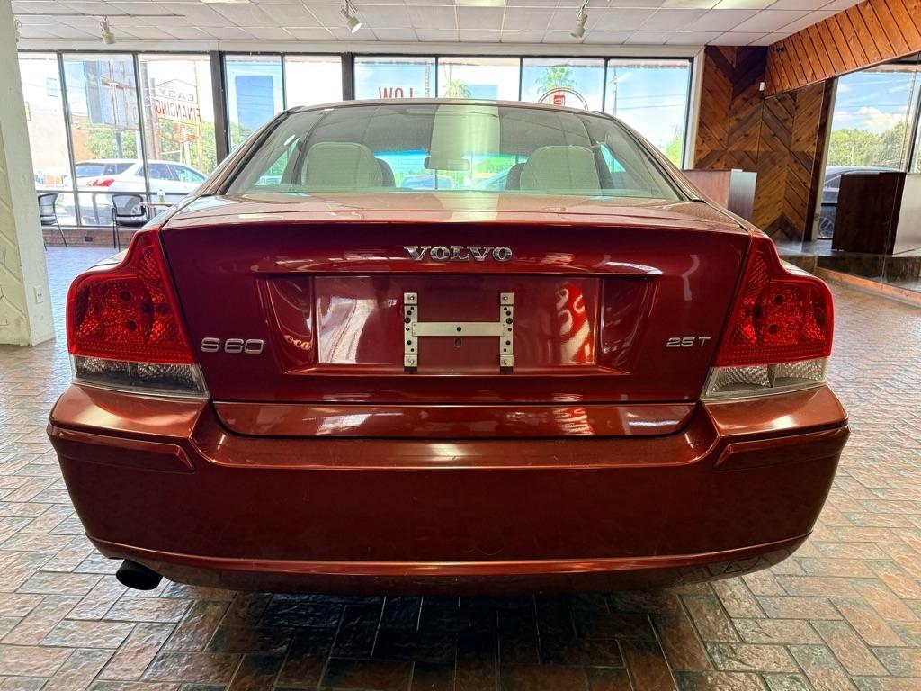 Volvo S60 photo 6