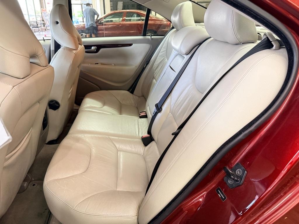 Volvo S60 photo 11