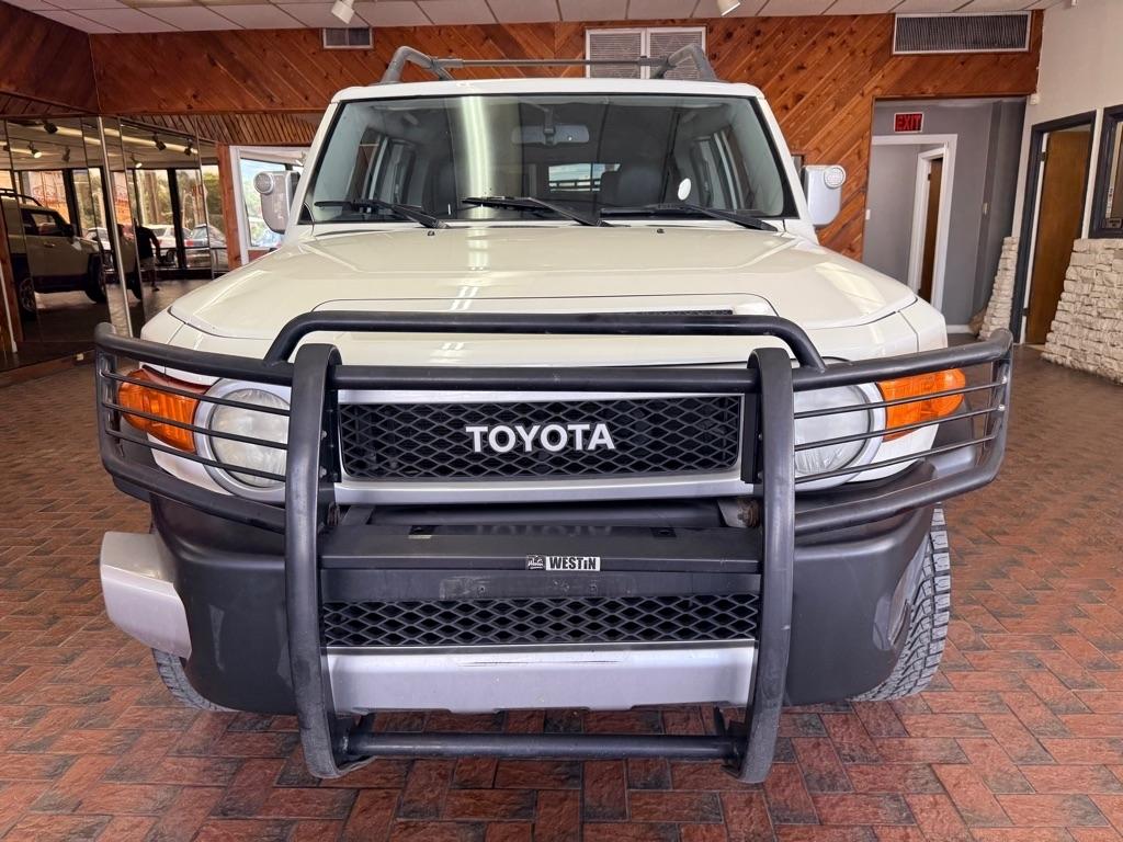 Toyota FJ Cruiser  2012