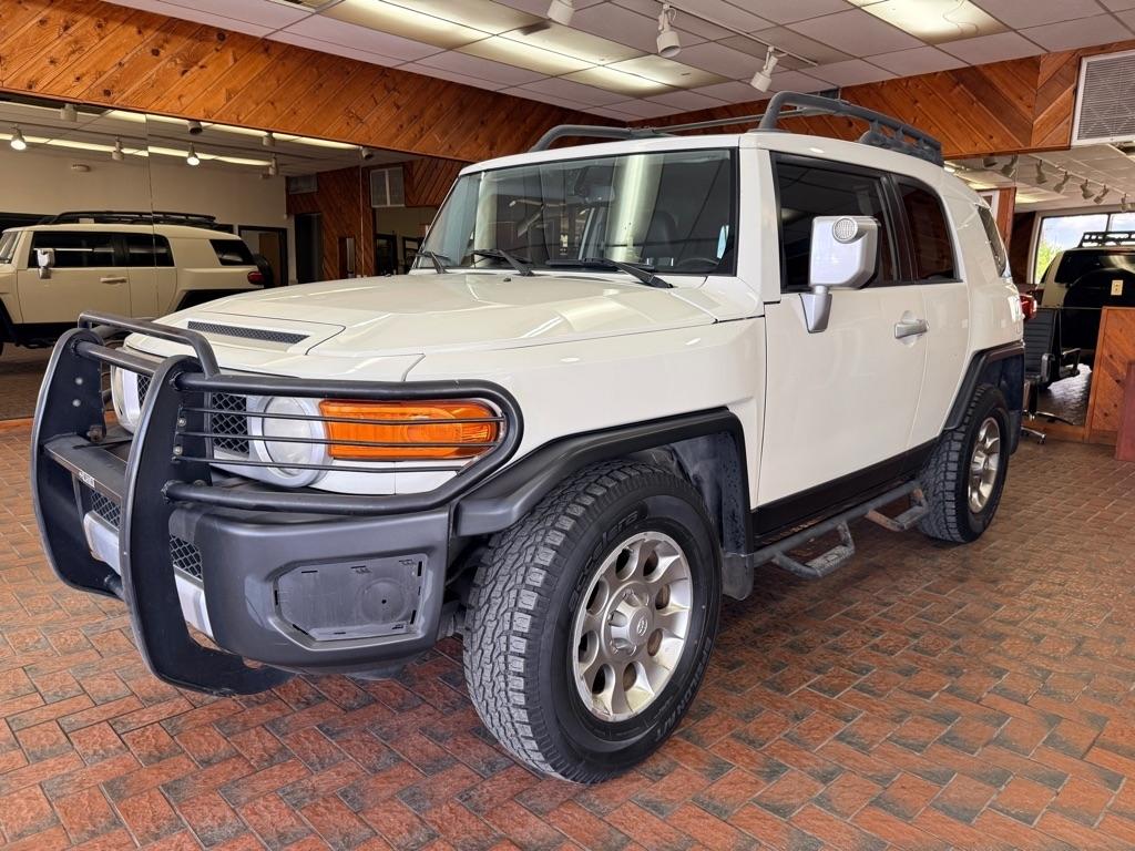 Toyota FJ Cruiser  2012