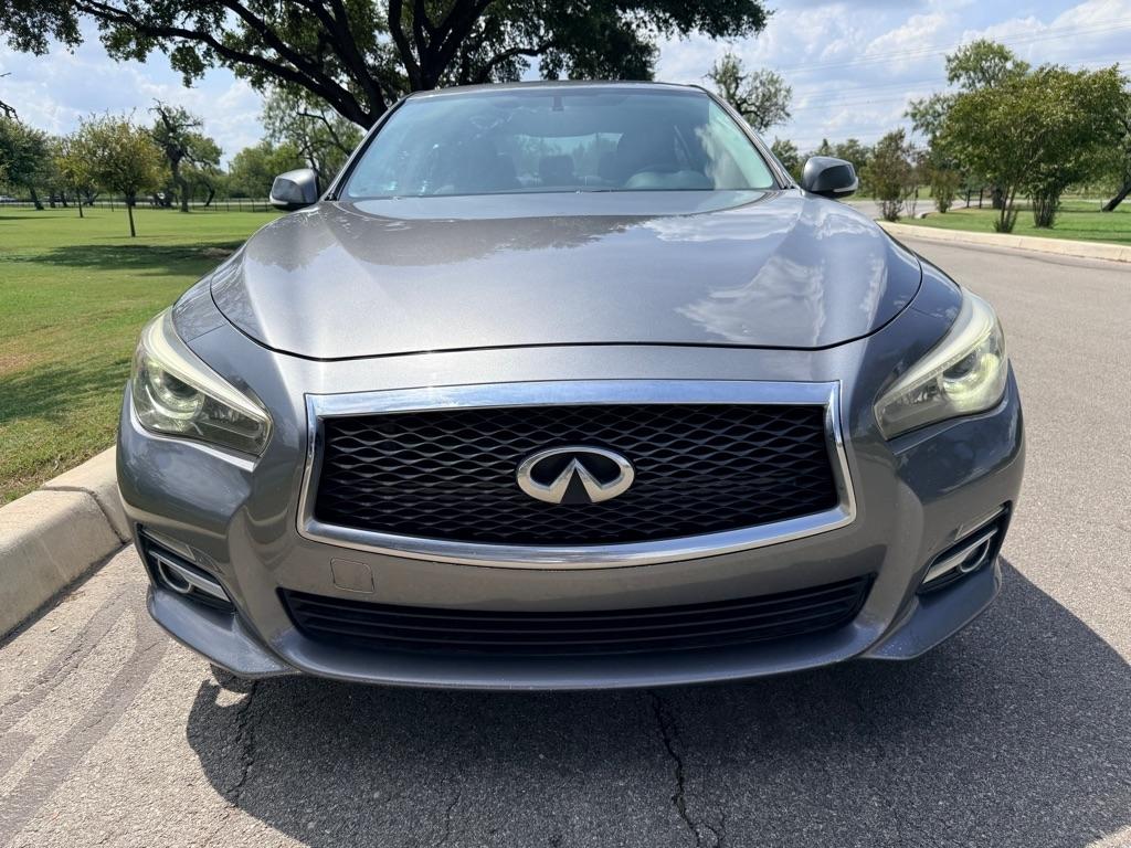 Infiniti Q50 photo 2