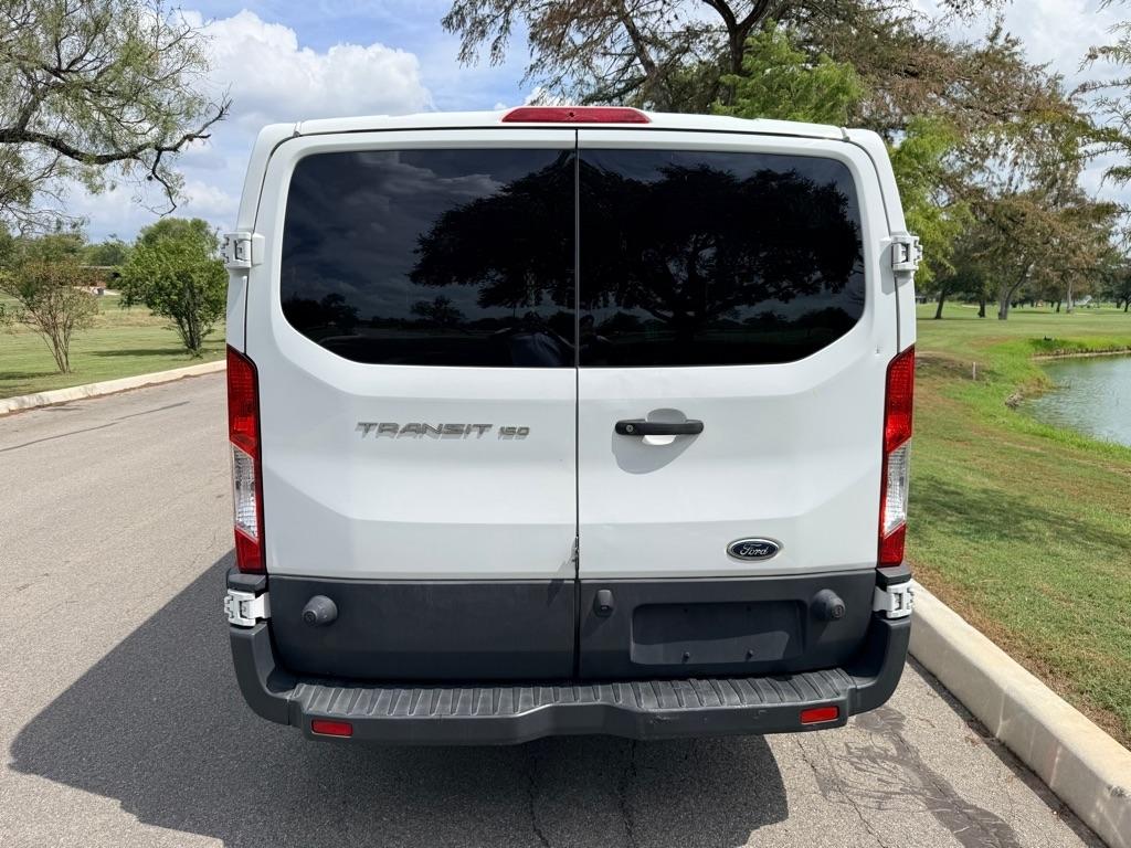 Ford Transit photo 6