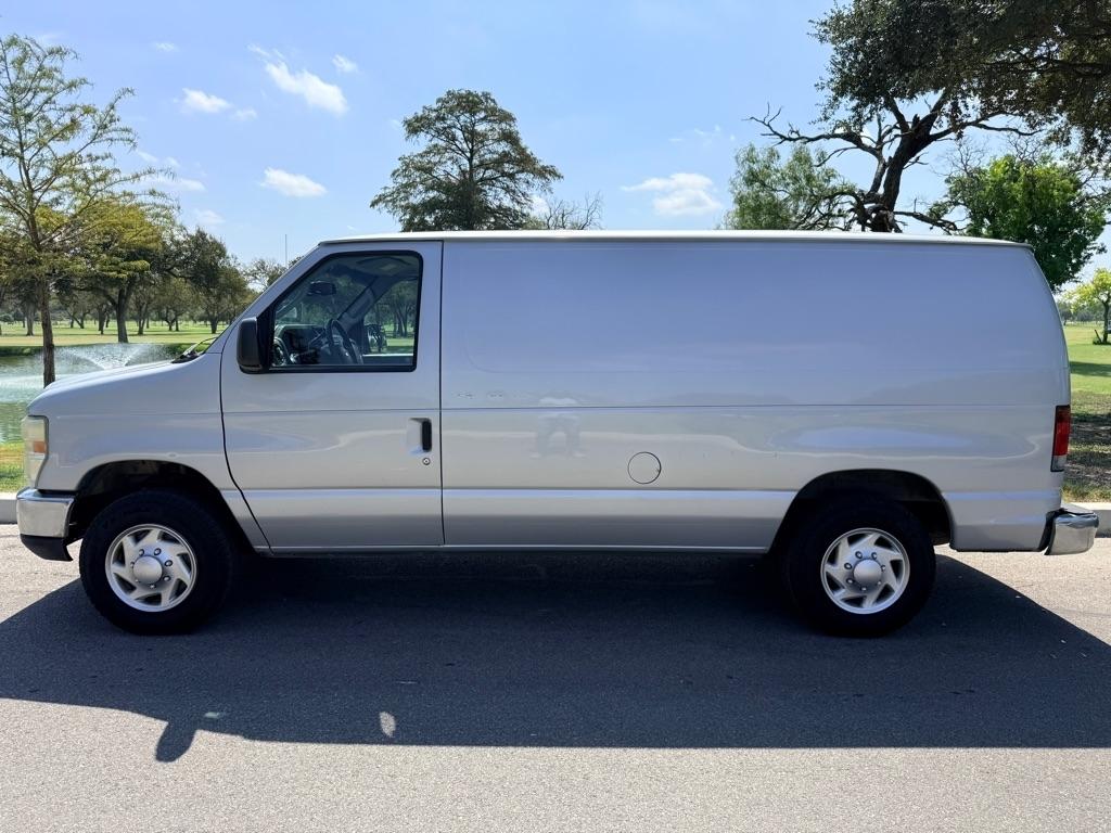Ford Econoline photo 4
