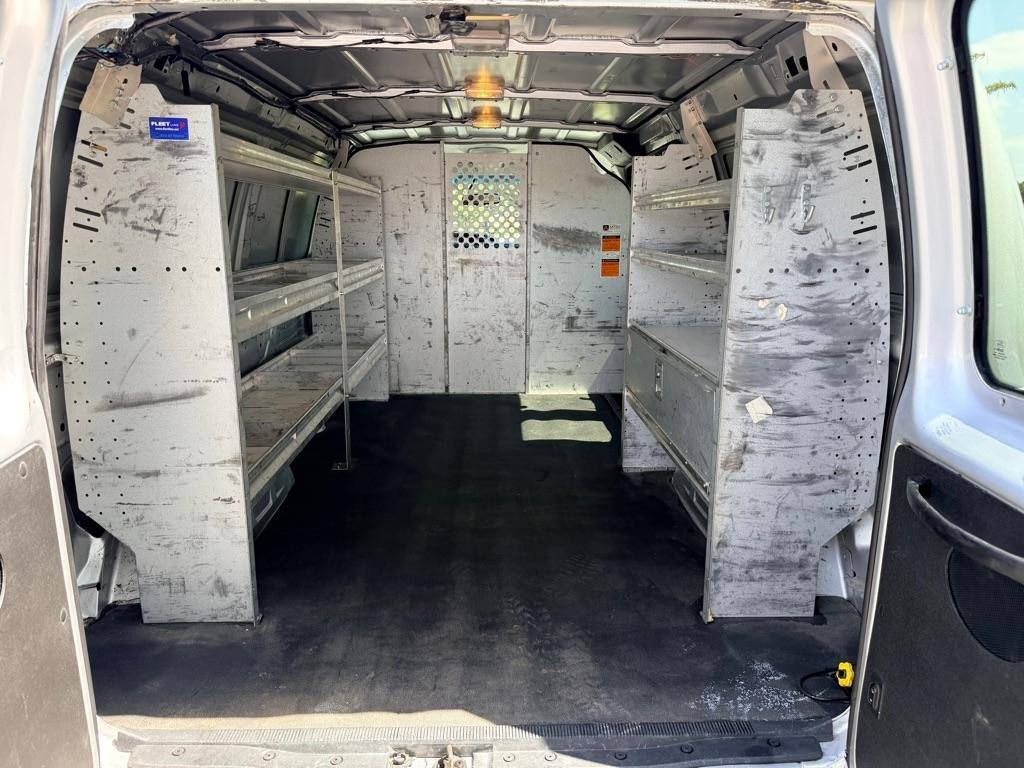 Ford Econoline photo 10