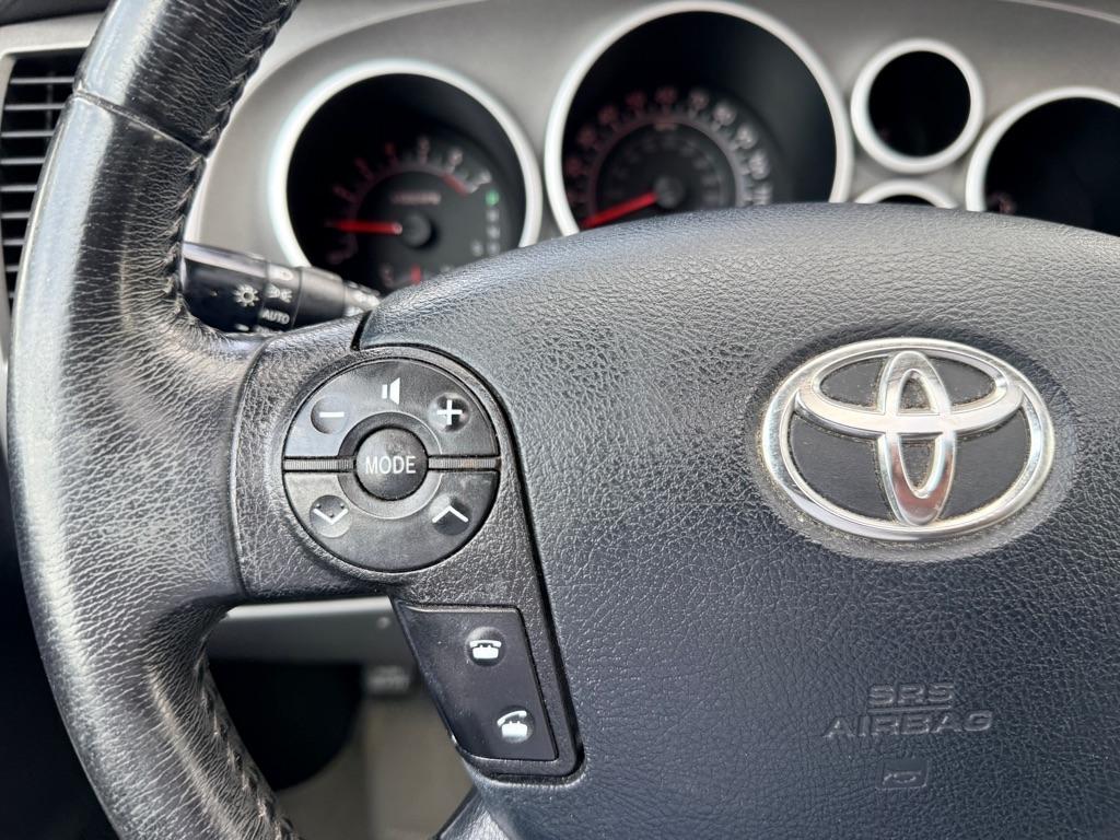 Toyota Sequoia photo 20