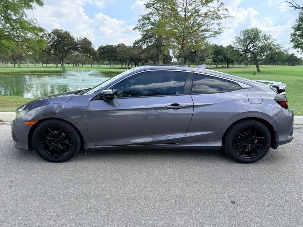 Honda Civic photo 4