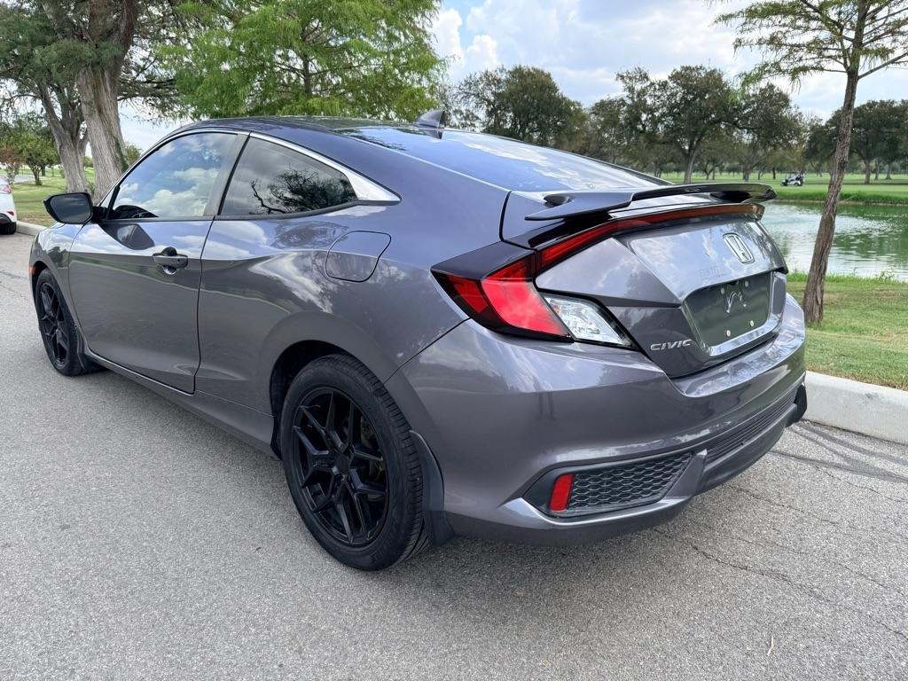 Honda Civic photo 5