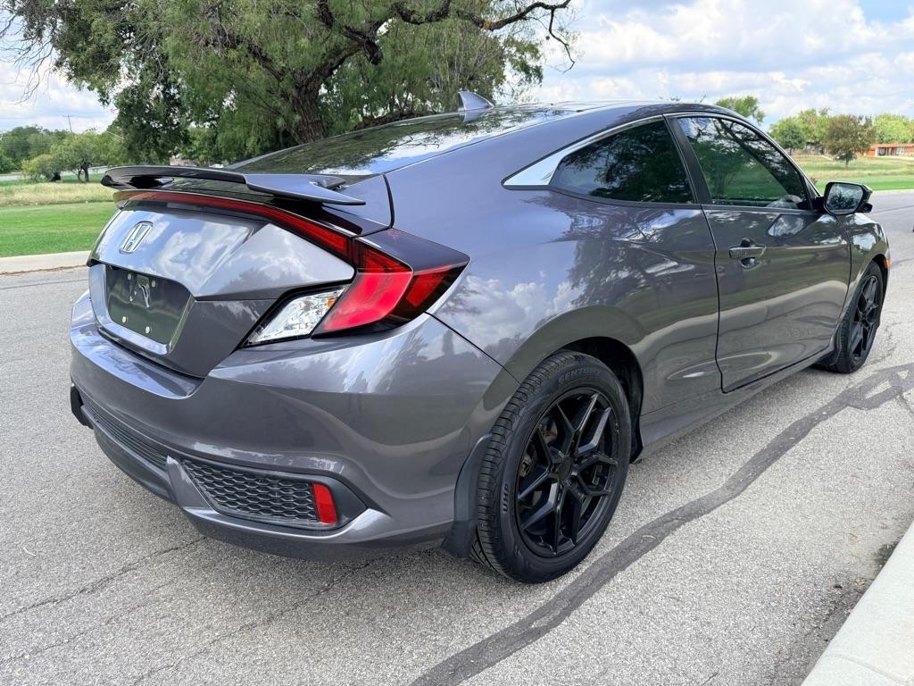 Honda Civic photo 7