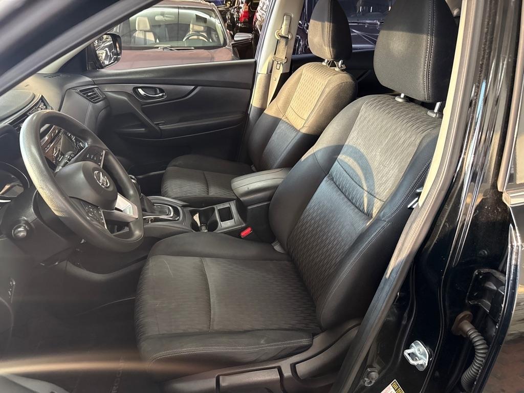 Nissan Rogue photo 9