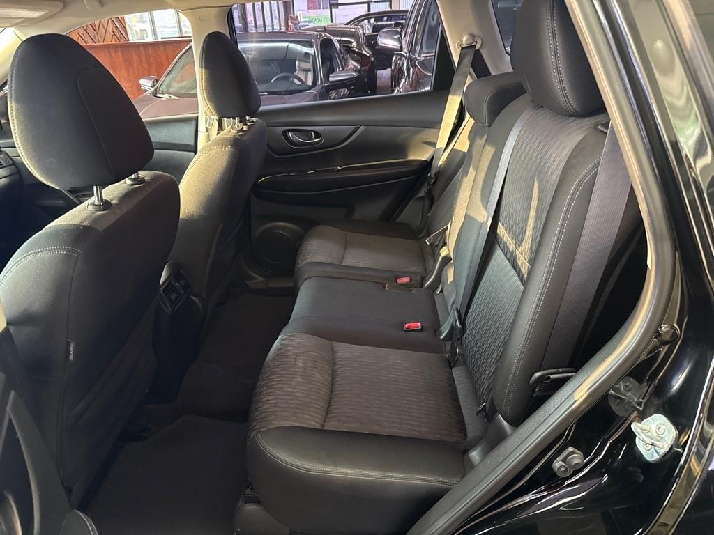 Nissan Rogue photo 10