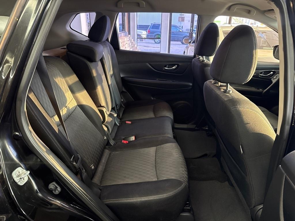 Nissan Rogue photo 11