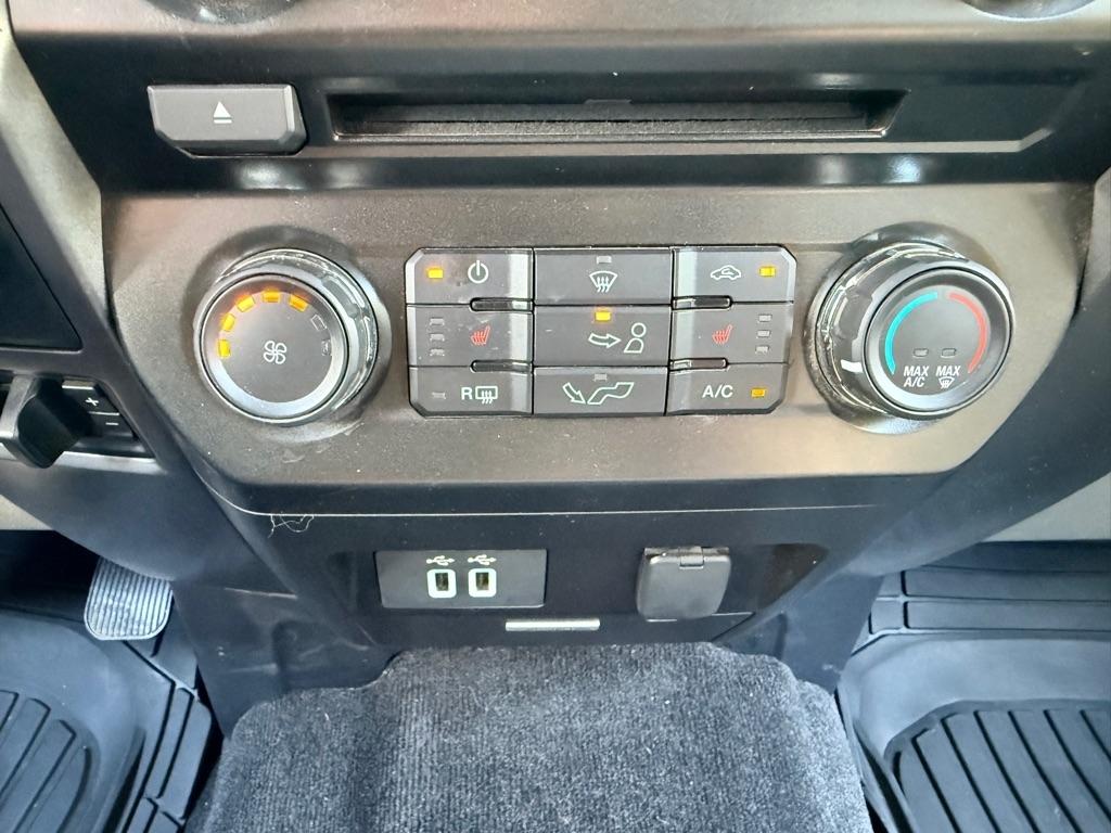 Ford F-150 photo 17