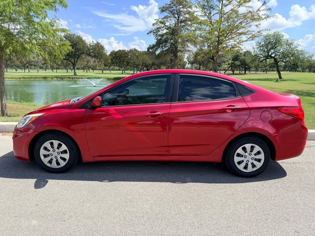 Hyundai Accent SE 2016