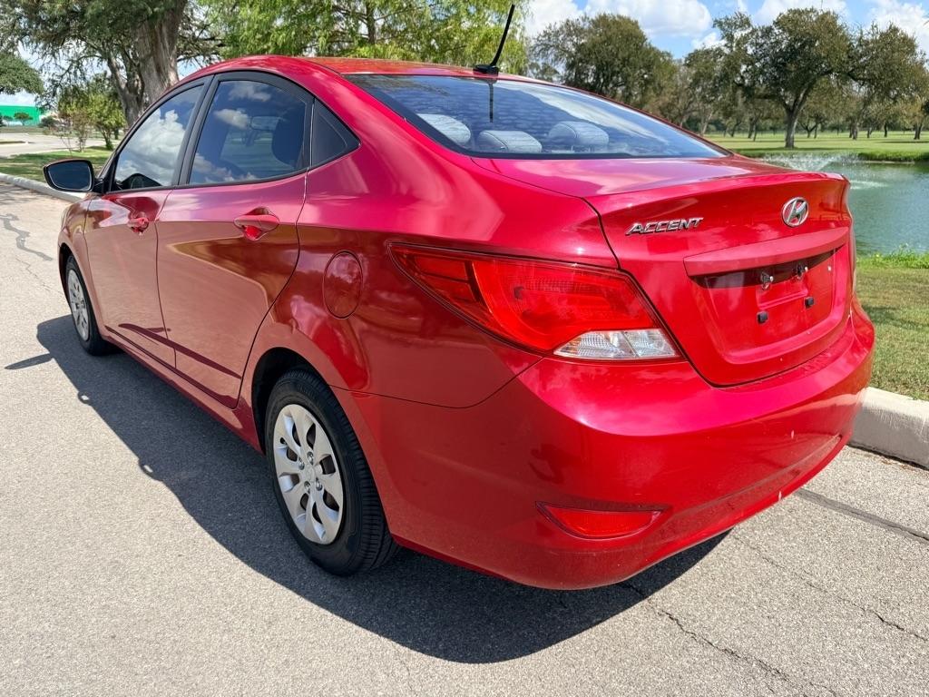 Hyundai Accent SE 2016