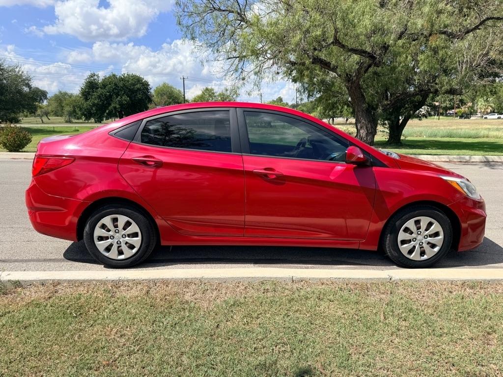 Hyundai Accent SE 2016