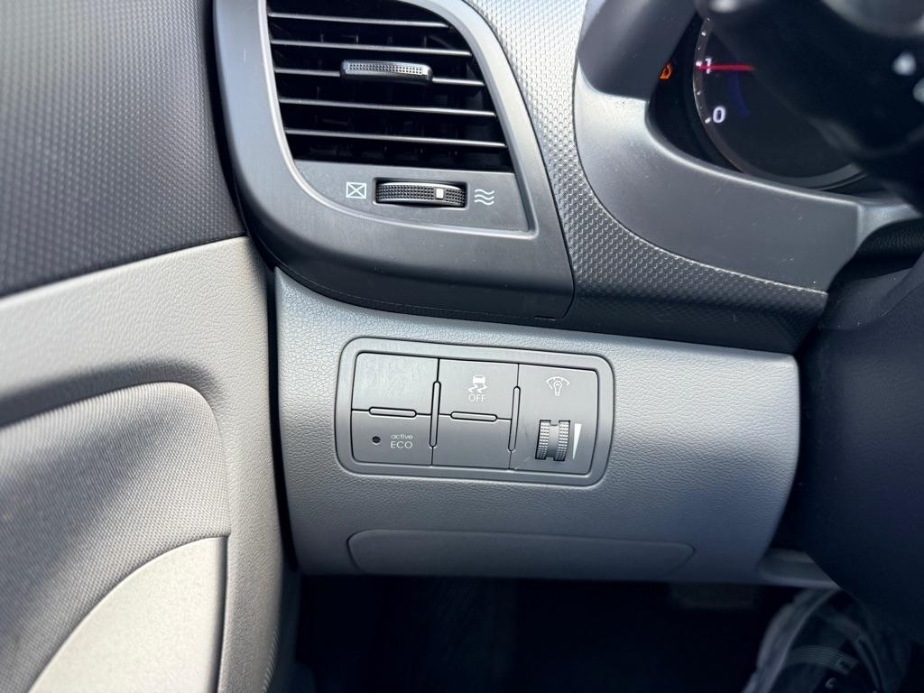 Hyundai Accent SE 2016