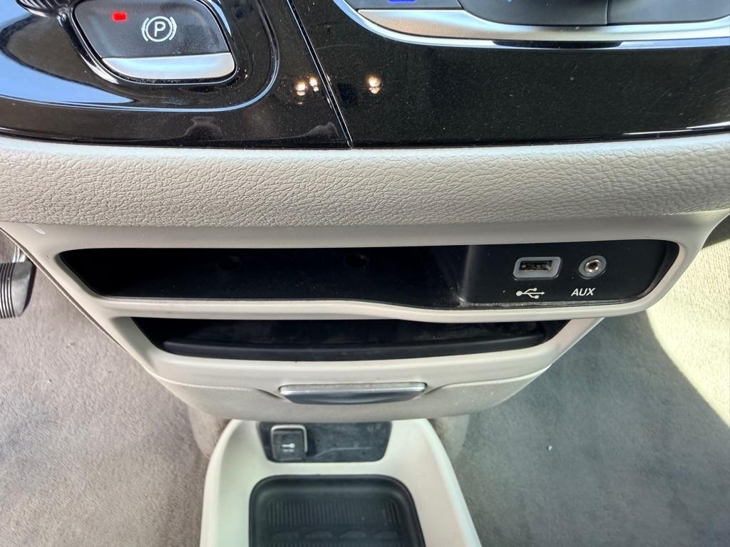 Chrysler Pacifica LX 2017