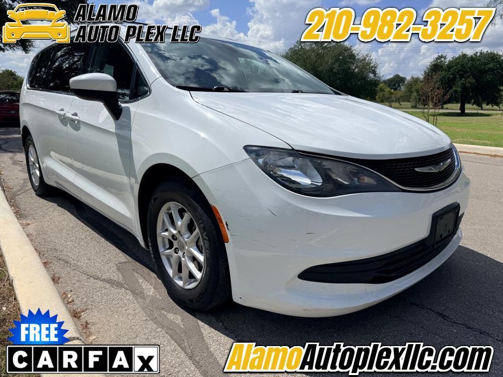 Chrysler Pacifica LX 2017