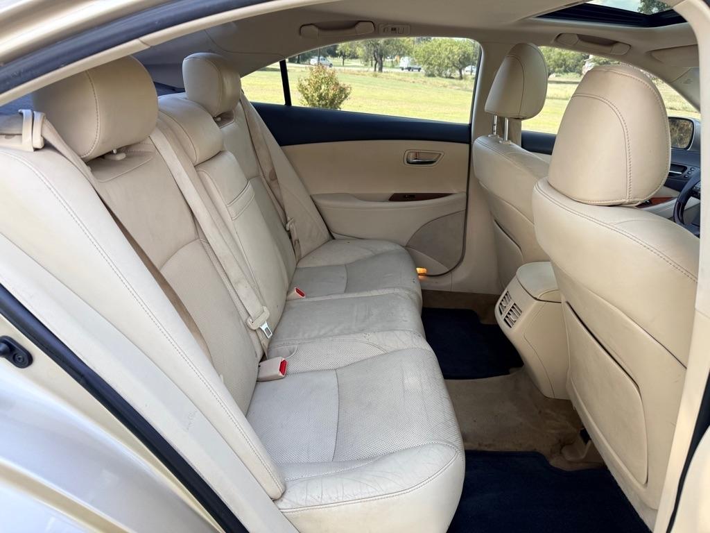 Lexus ES 350  2011