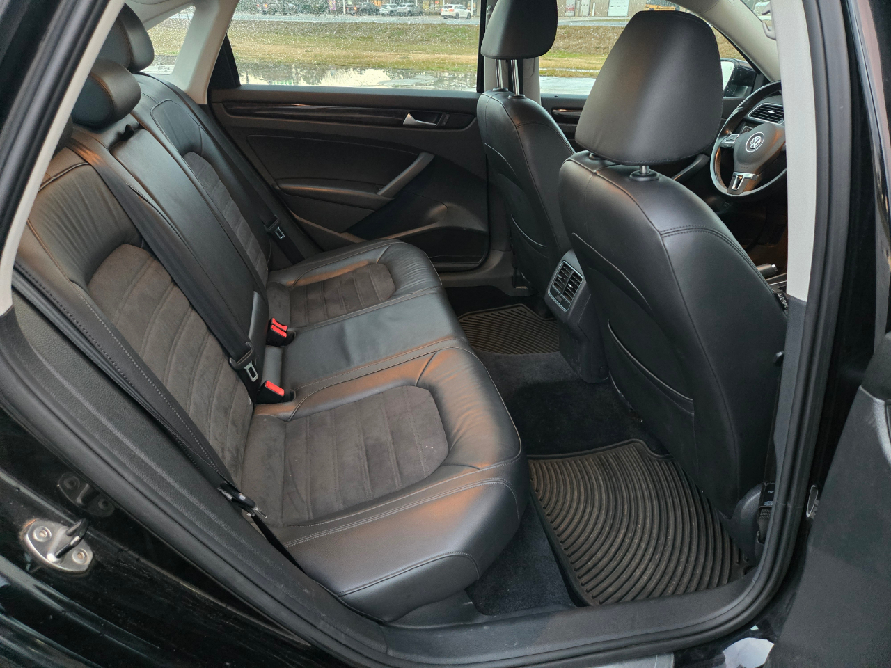 Volkswagen Passat 2.0L TDI SE AT 2014