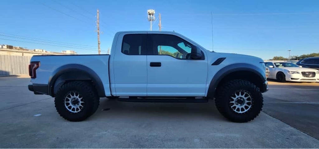 Ford F-150 Raptor SuperCab 4WD 2019