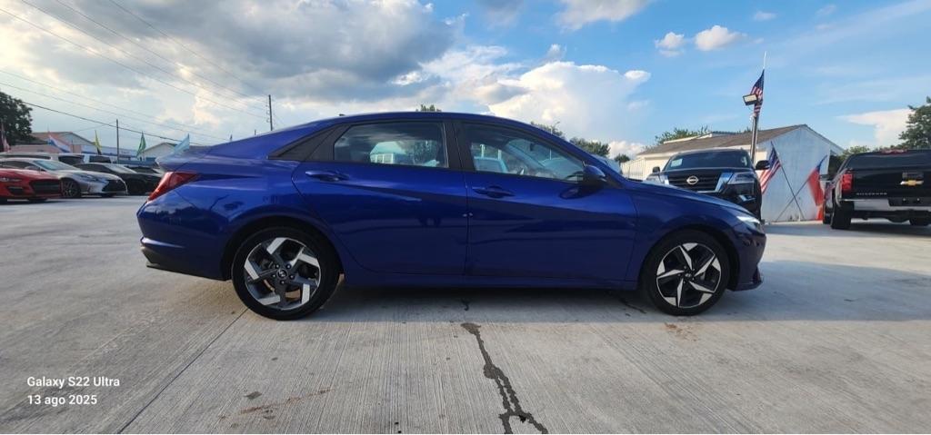 Hyundai Elantra SEL 2023