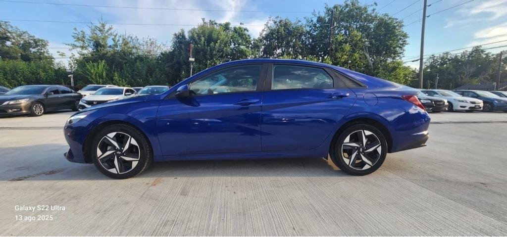 Hyundai Elantra SEL 2023