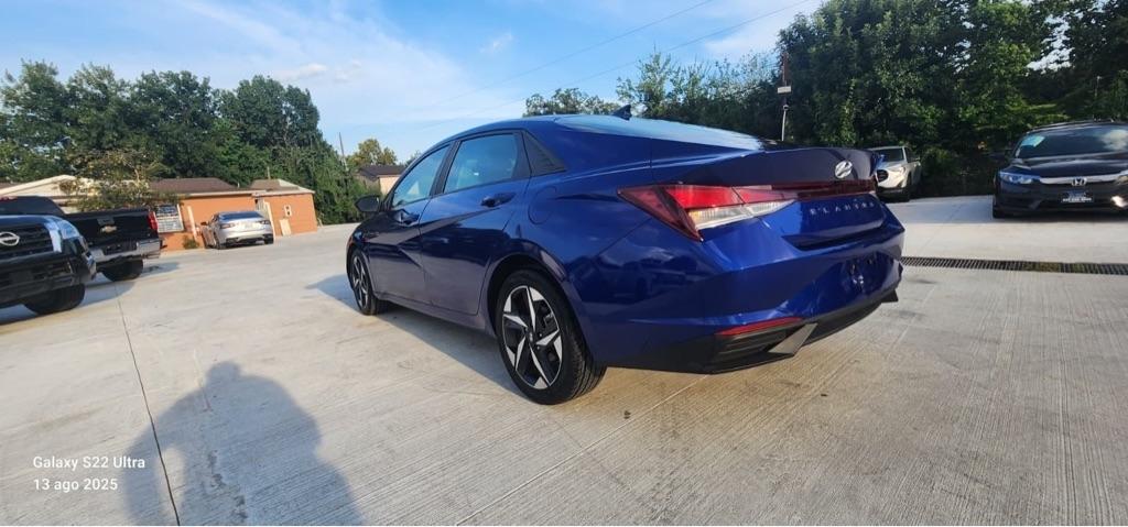 Hyundai Elantra SEL 2023