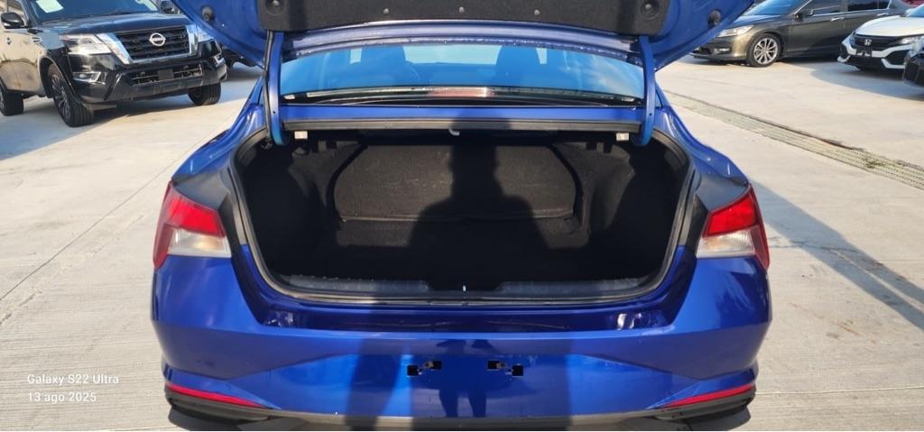 Hyundai Elantra SEL 2023