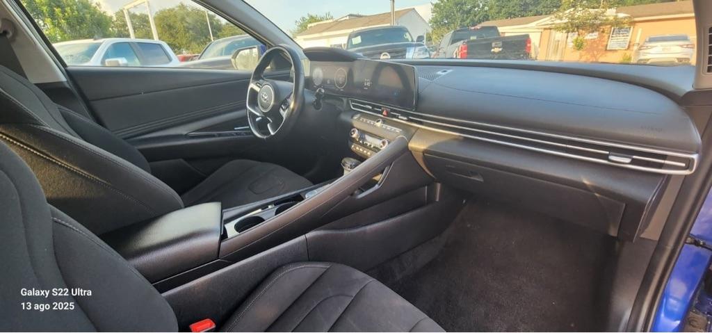 Hyundai Elantra SEL 2023