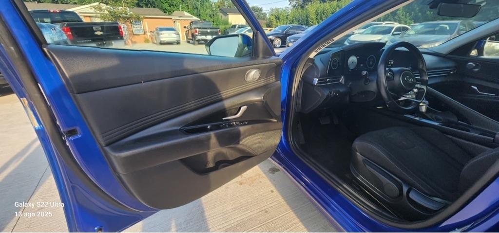 Hyundai Elantra SEL 2023