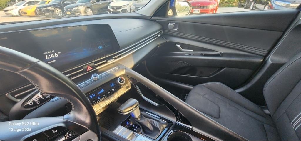 Hyundai Elantra SEL 2023