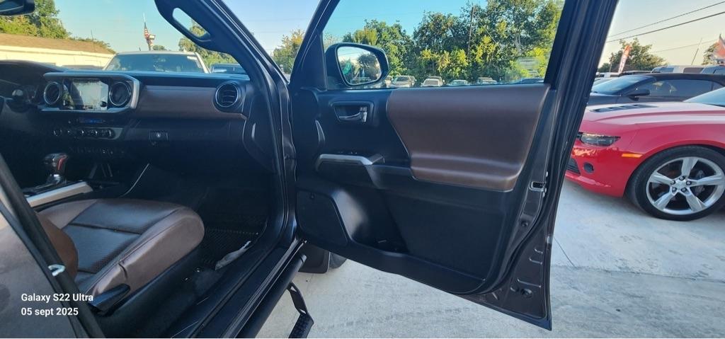 Toyota Tacoma Limited Double Cab V6 6AT 4WD 2017