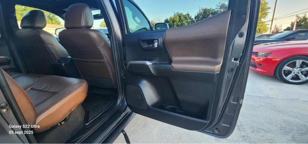 Toyota Tacoma Limited Double Cab V6 6AT 4WD 2017