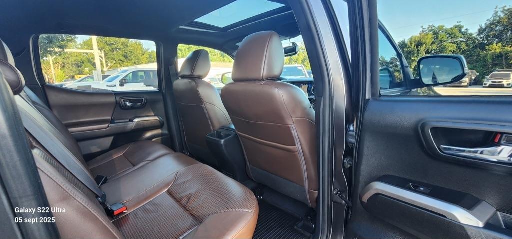 Toyota Tacoma Limited Double Cab V6 6AT 4WD 2017