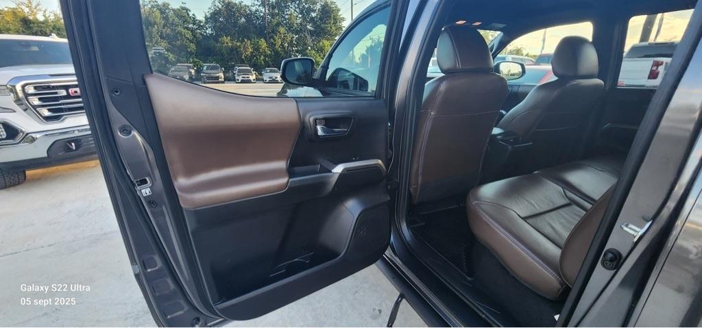 Toyota Tacoma Limited Double Cab V6 6AT 4WD 2017