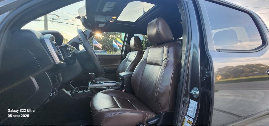 Toyota Tacoma Limited Double Cab V6 6AT 4WD 2017