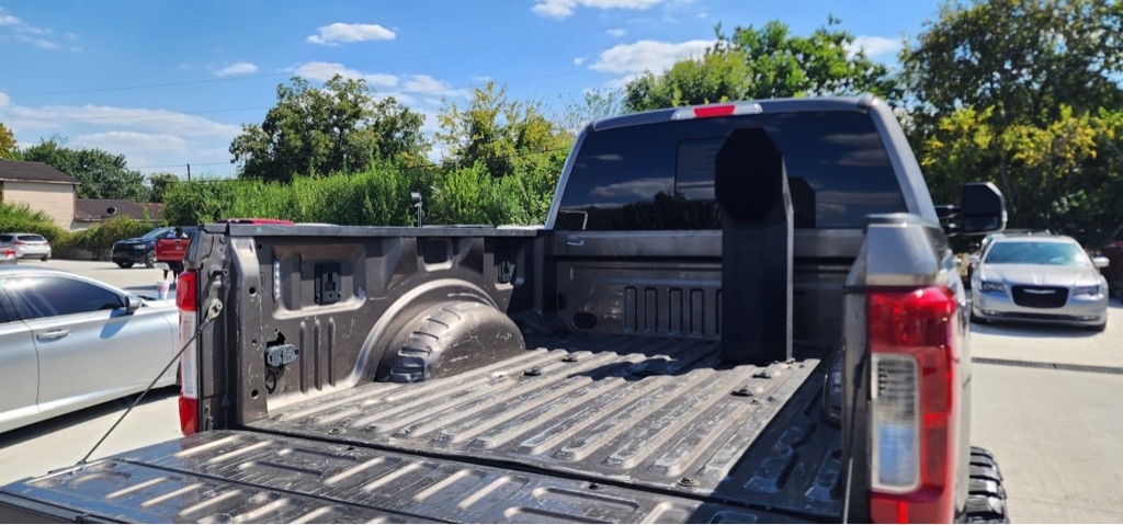 Ford F-250 SD Lariat Crew Cab 4WD 2019 Ford F-250 SD Lariat Crew Cab 4WD 2019