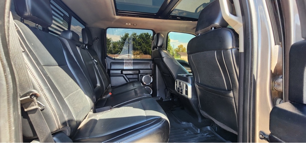 Ford F-250 SD Lariat Crew Cab 4WD 2019 Ford F-250 SD Lariat Crew Cab 4WD 2019