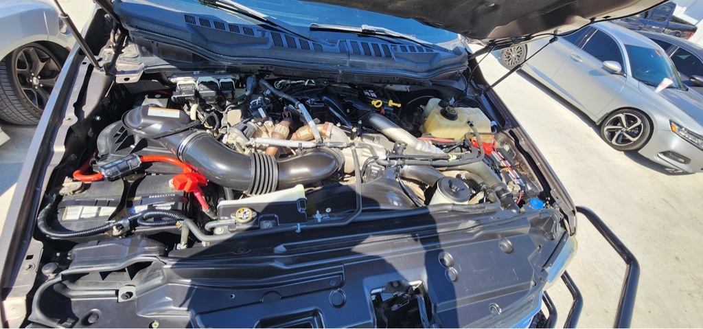 Ford F-250 SD Lariat Crew Cab 4WD 2019 Ford F-250 SD Lariat Crew Cab 4WD 2019