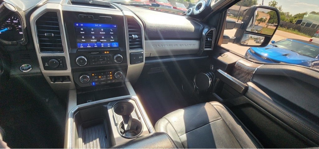 Ford F-250 SD Lariat Crew Cab 4WD 2019 Ford F-250 SD Lariat Crew Cab 4WD 2019