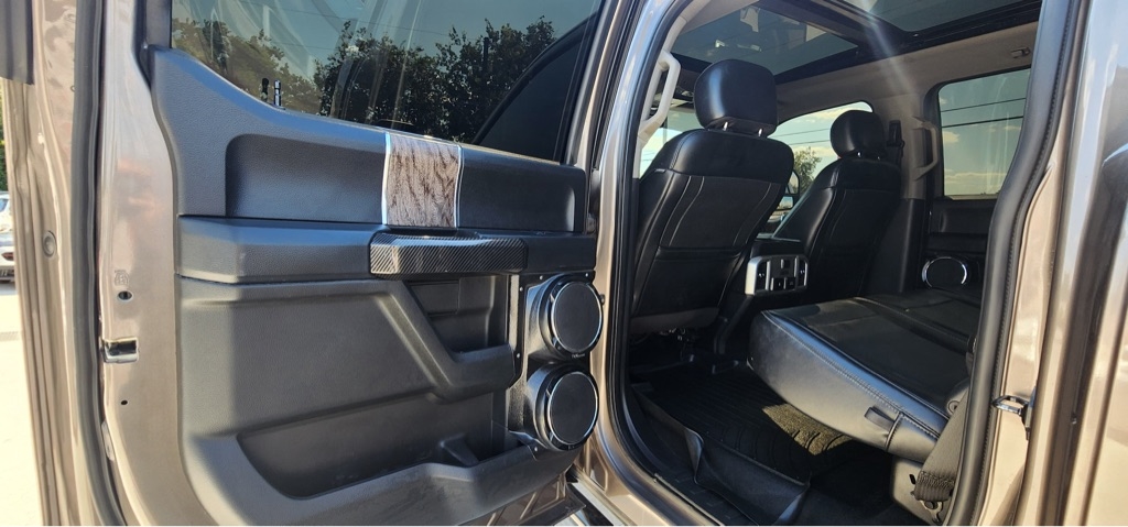 Ford F-250 SD Lariat Crew Cab 4WD 2019 Ford F-250 SD Lariat Crew Cab 4WD 2019