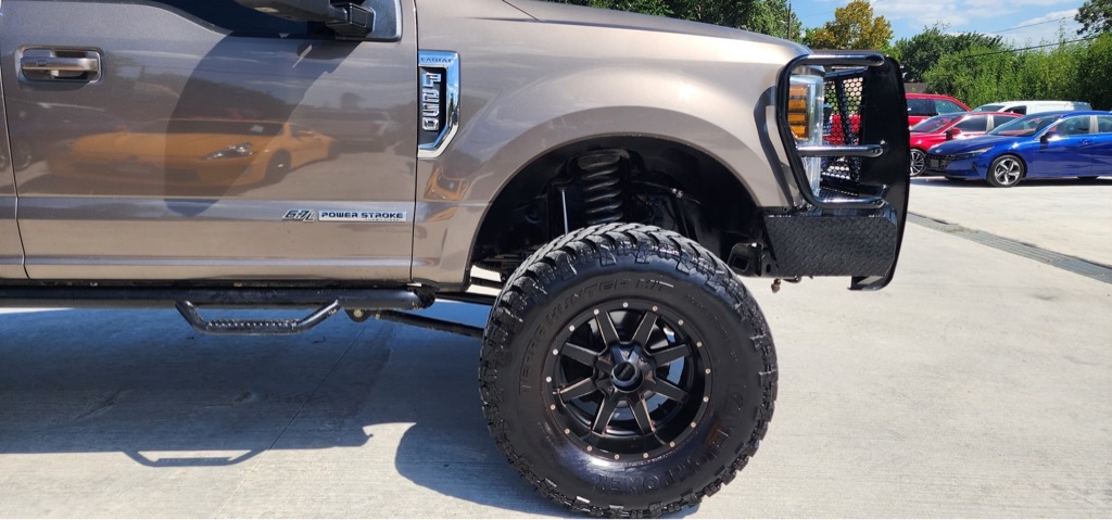 Ford F-250 SD Lariat Crew Cab 4WD 2019 Ford F-250 SD Lariat Crew Cab 4WD 2019