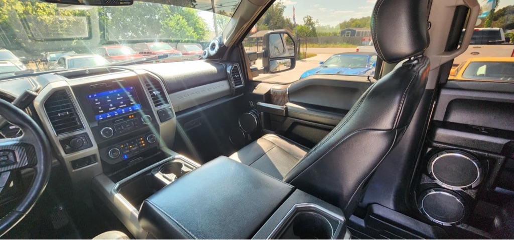 Ford F-250 SD Lariat Crew Cab 4WD 2019 Ford F-250 SD Lariat Crew Cab 4WD 2019