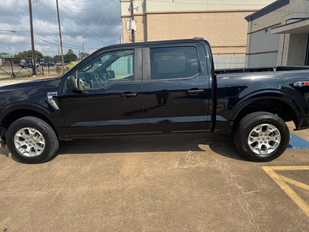 Ford F-150 XLT SuperCrew 5.5-ft. Bed 4WD 2023 Ford F-150 XLT SuperCrew 5.5-ft. Bed 4WD 2023