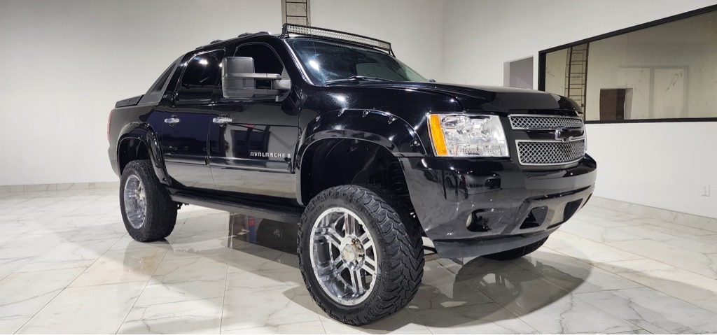 Chevrolet Avalanche LS 4WD 2008